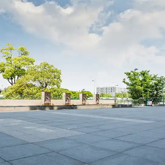 car-free-ground-plaza